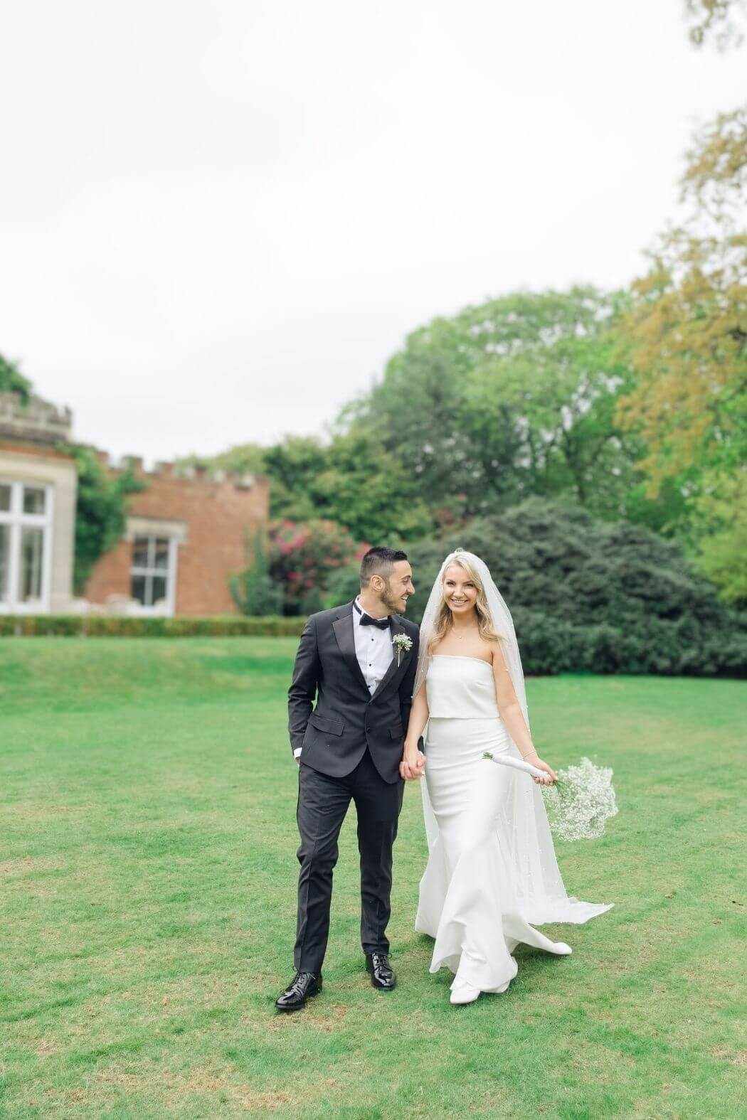 Documentary wedding photography by Jordan Fox