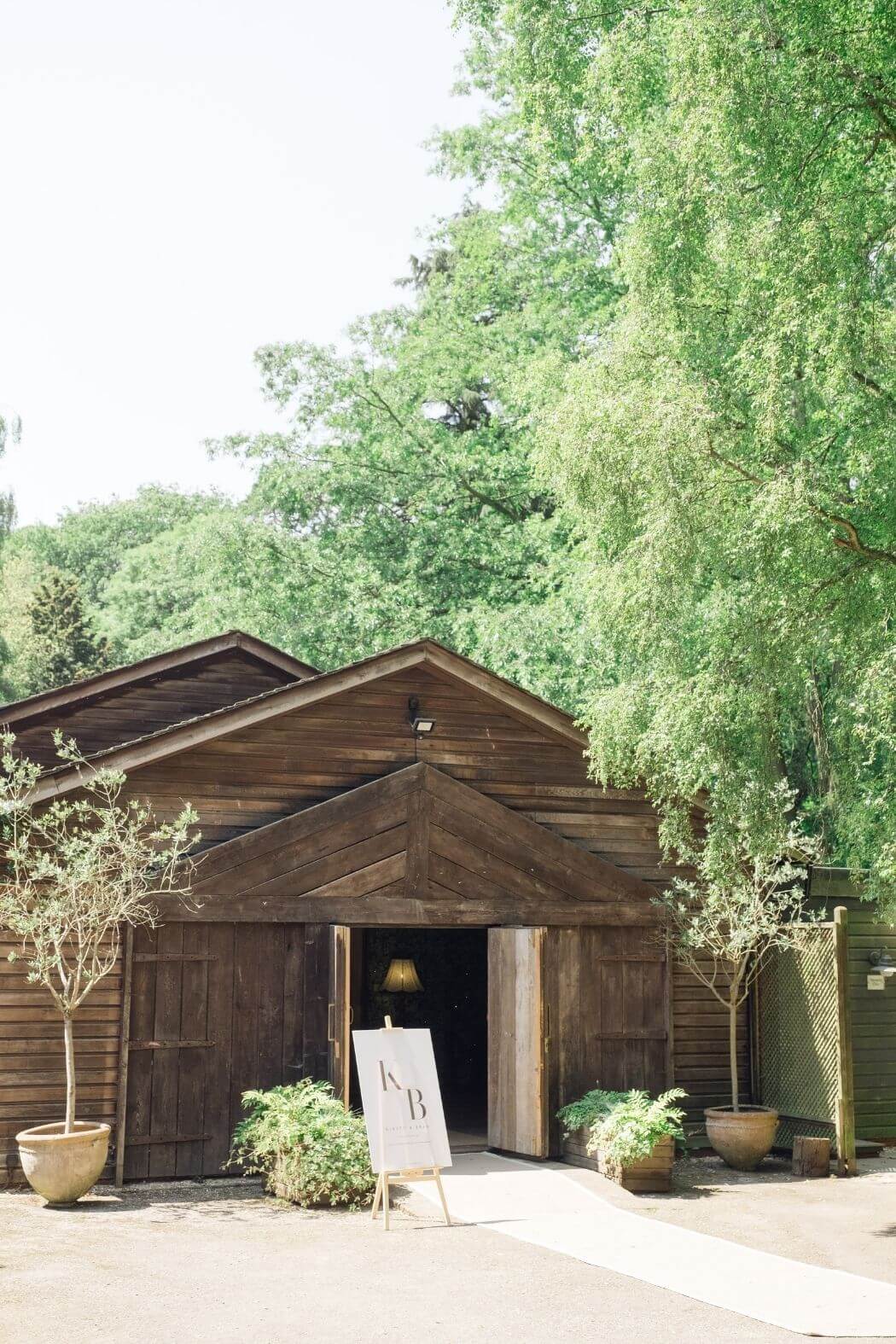 Documentary wedding photography by Jordan Fox