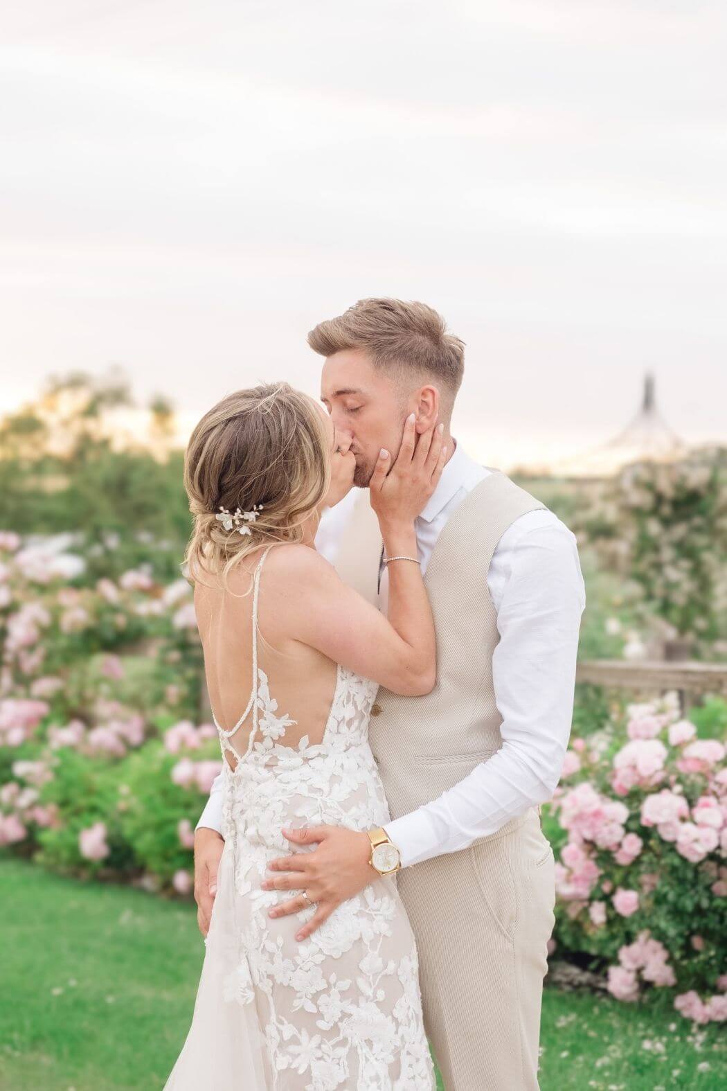 Light and airy editorial wedding photography by Jordan Fox