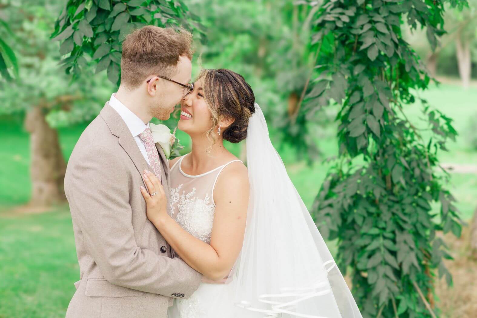 Documentary wedding photography by Jordan Fox