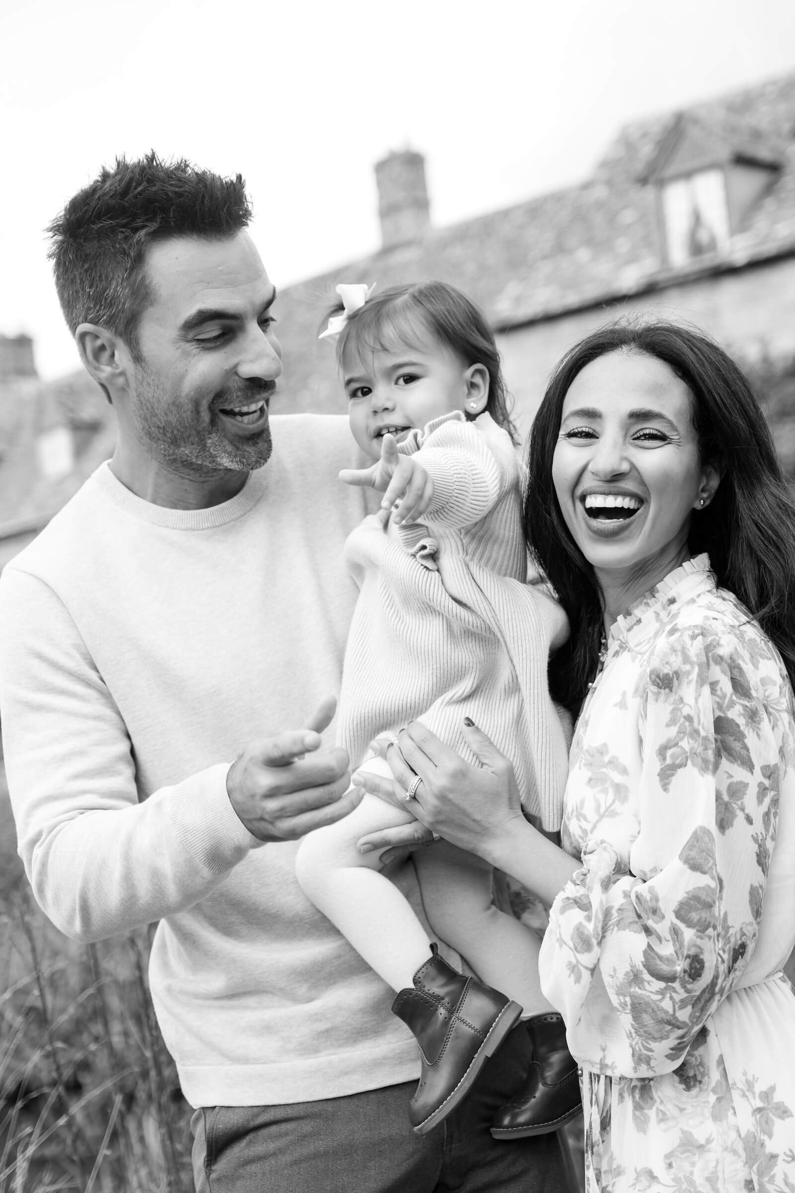Family photo session in the Cotswolds countryside, natural documentary style