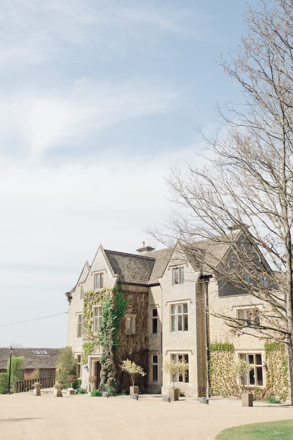 Hyde House wedding venue exterior in the Cotswolds