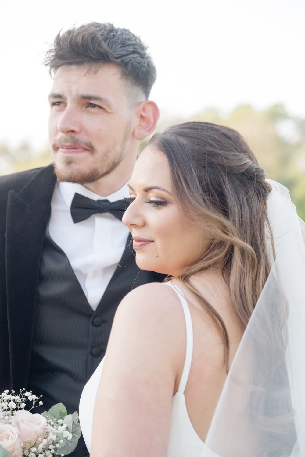 Black and white portrait of the bride and groom at Hyde House