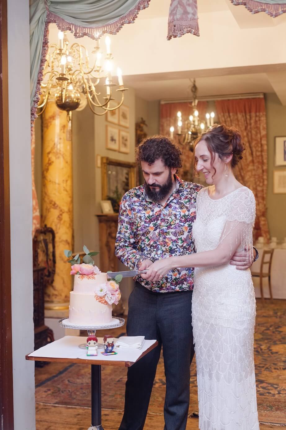 Cake cutting at a London city micro wedding