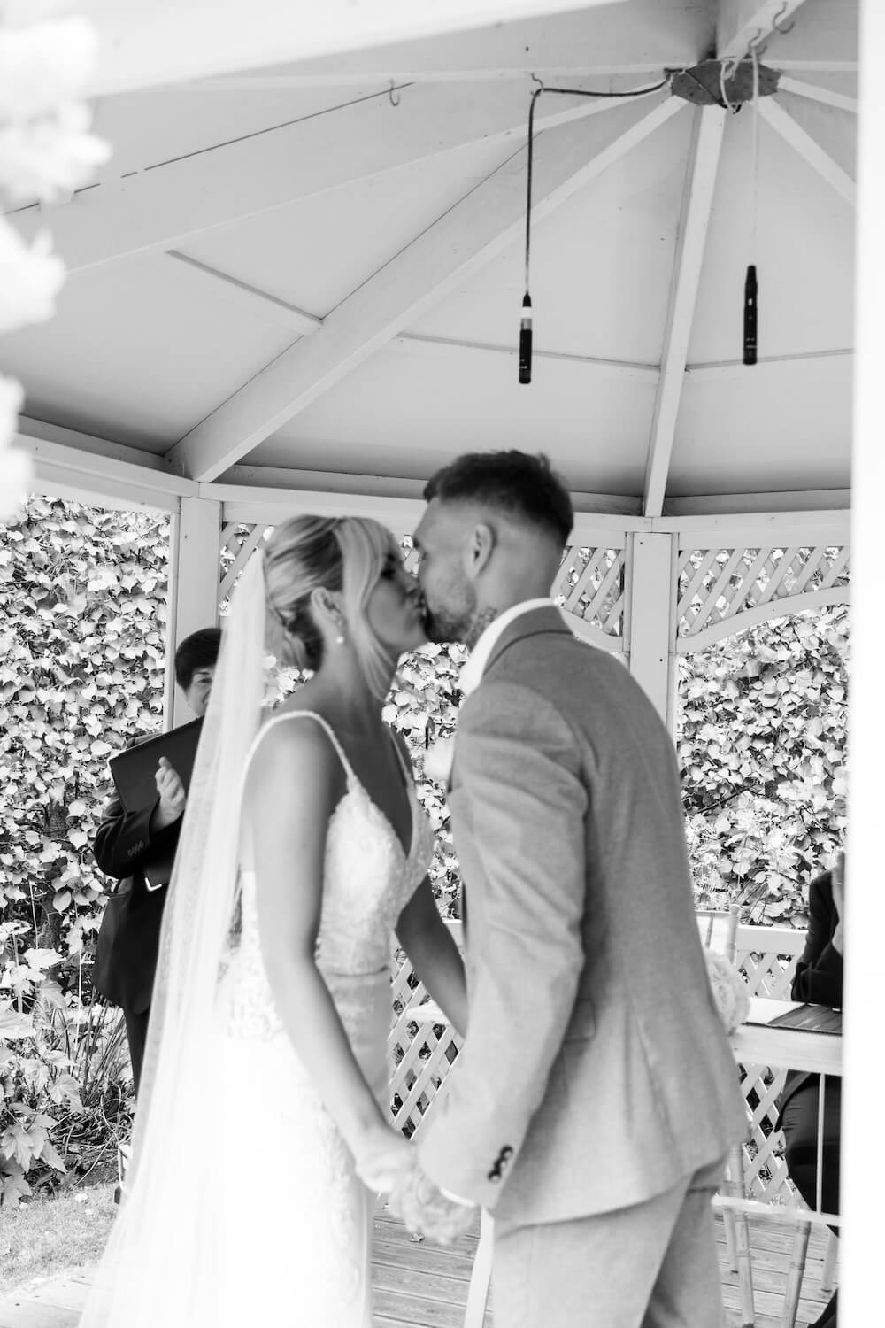 First kiss at Warwick House wedding venue