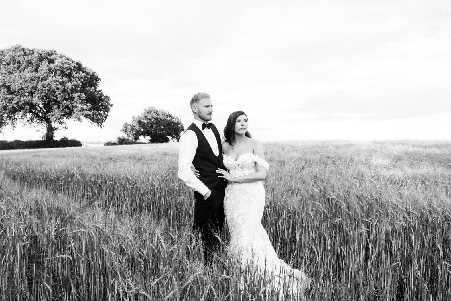 Romantic documentary wedding photography by Jordan Fox