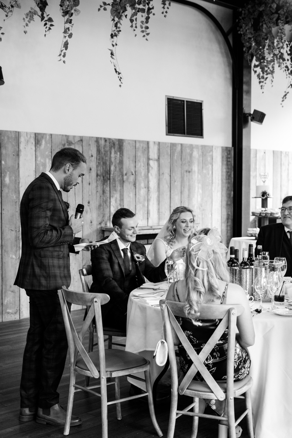 Best man delivering his speech at Foxtail Barns