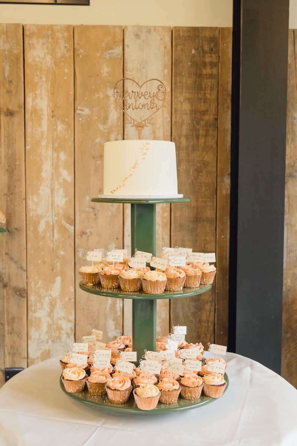Wedding cake at Foxtail Barns