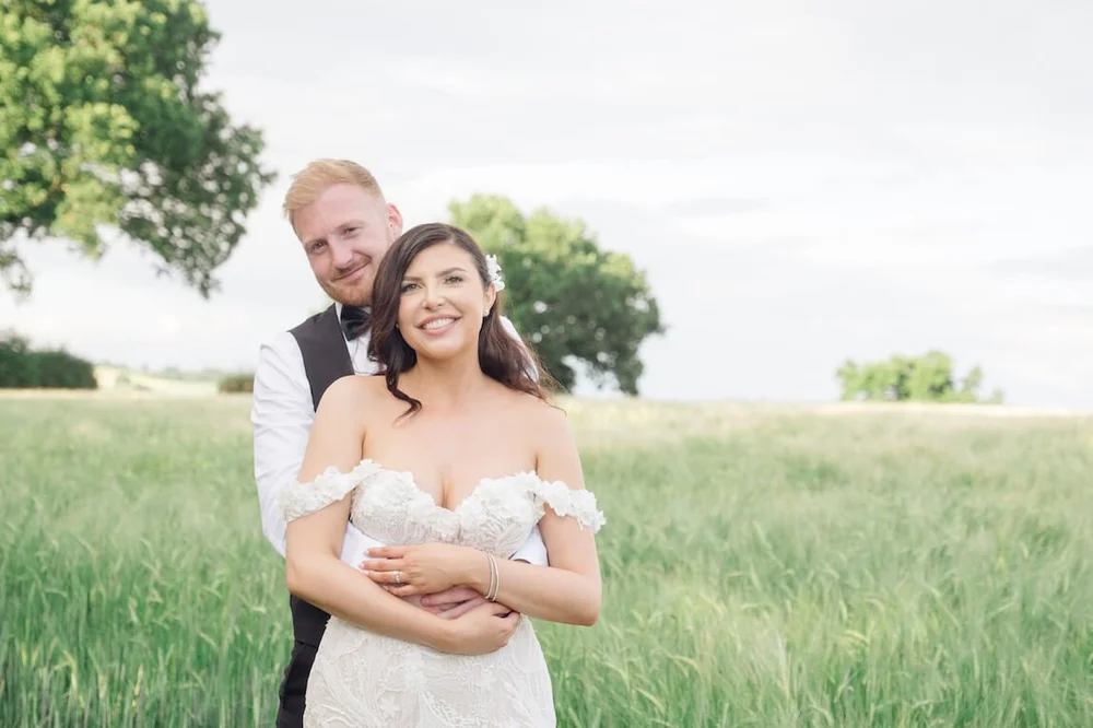 Bride and groom portrait in the Manor Hill House grounds