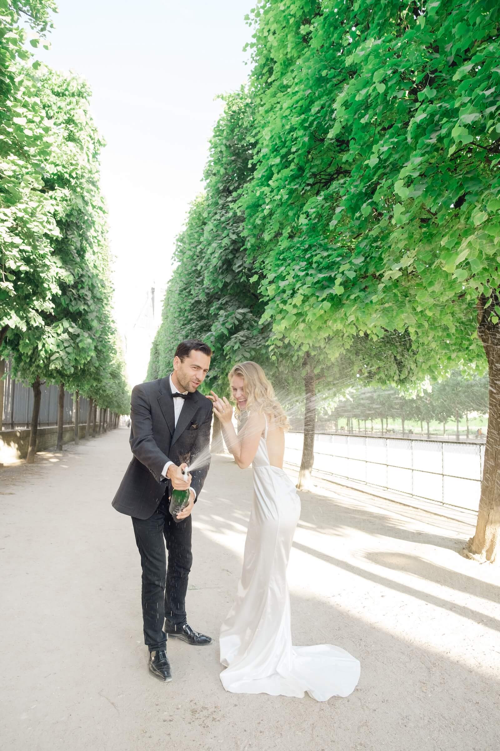 Paris engagement photographer Jordan Fox, natural light engagement photos by the Eiffel Tower