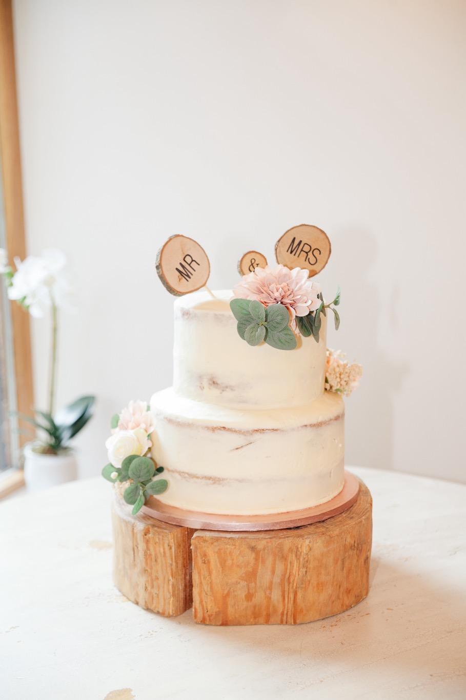 The wedding cake at Mythe Barn