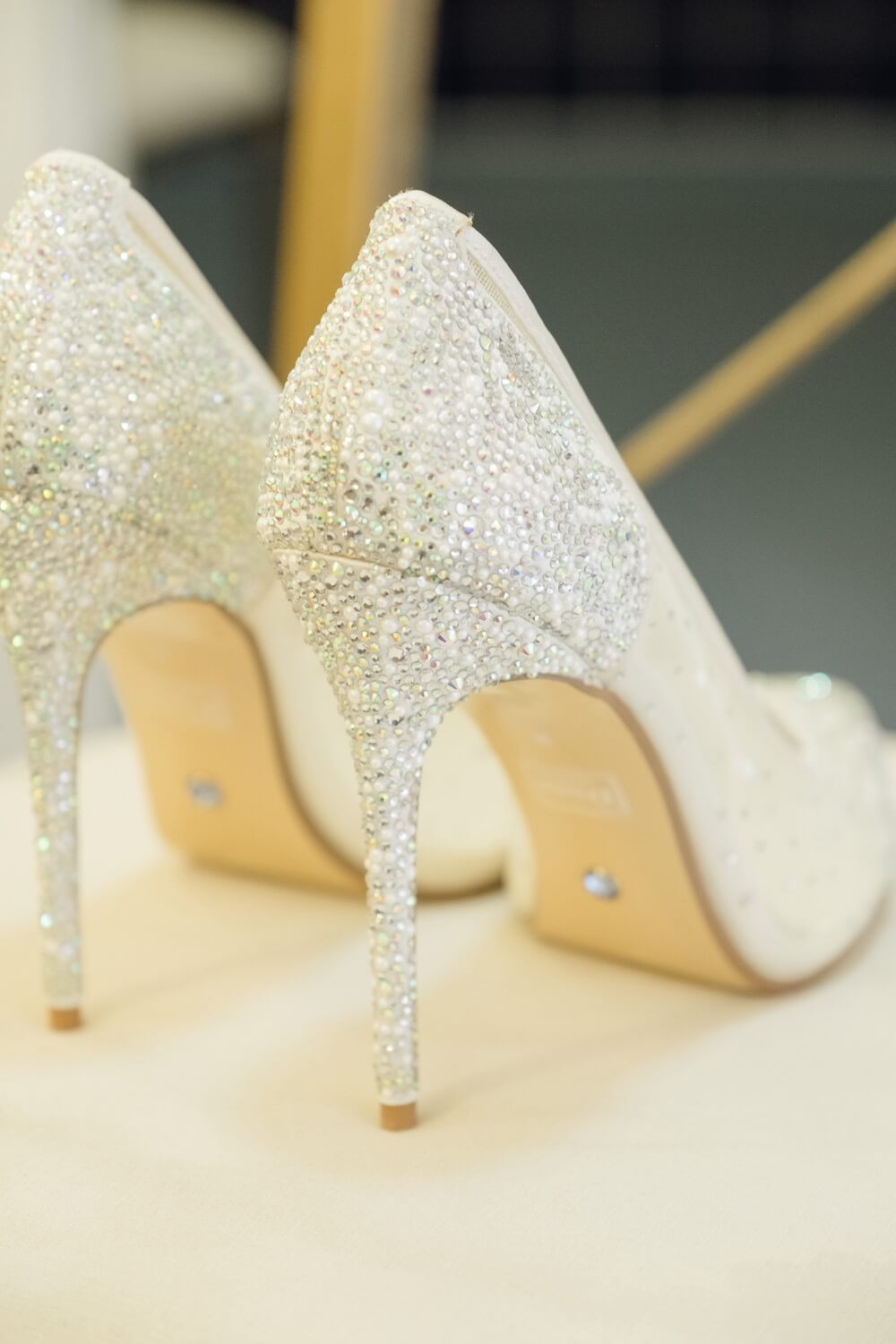 The bride's shoes before the ceremony